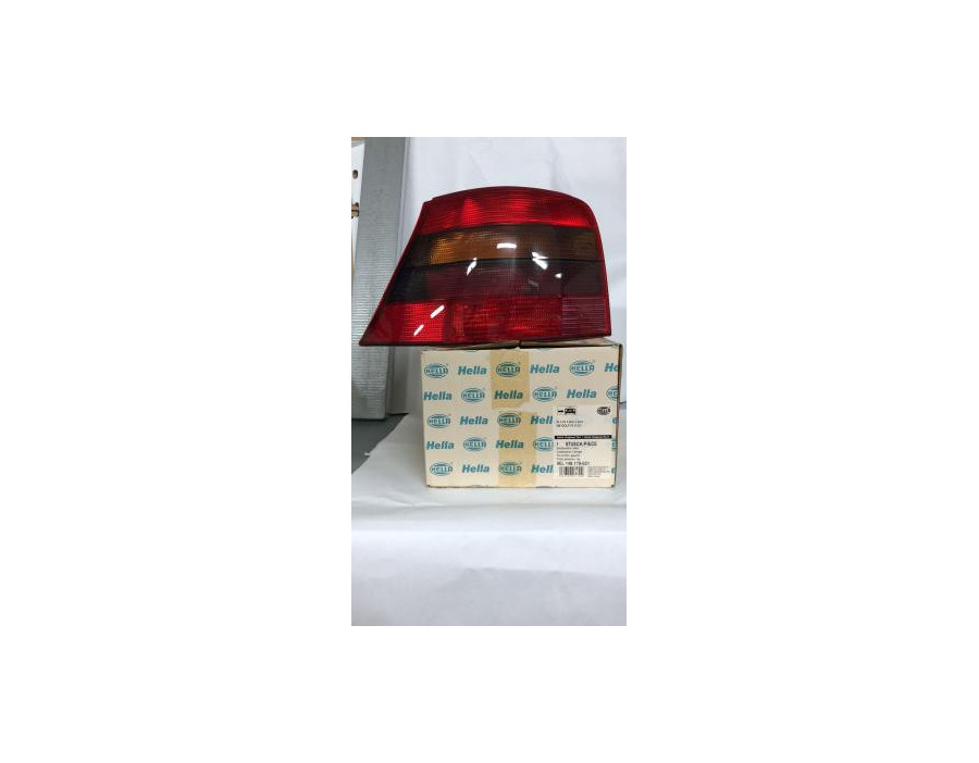 Fanale post. dx. Fume' VW Golf IV 98-03 Originale Hella