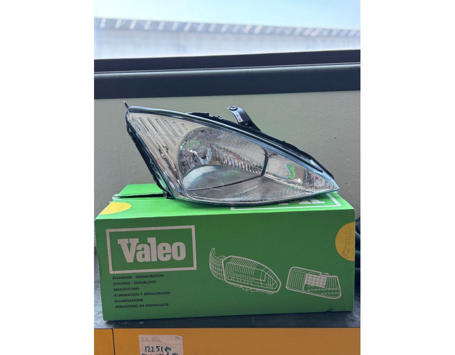 Coppia Fari dx e sx Ford Focus 98-01 - Originali Valeo
