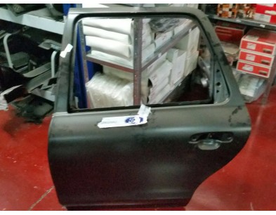 PORTA POSTERIORE SINISTRO FORD MONDEO SW DAL 04/93 A 01/97 

REAR LEFT DOOR FORD MONDEO SW 04/93 A 01/97

oe 6833781