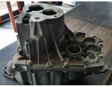 SCATOLA CAMBIO ORIGINALE CON DIFFERENZIALE PER FORD ESCORT 81/90  

ORIGINAL CHANGE WITH DIFFERENTIAL FORD ESCORT 81/90