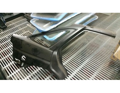 PANNELLO LATERALE DESTRO ESTERNO POSTERIORE FORD ESCORT 90/95 5 PORTE 

EXTERNAL LATERAL RIGHT PANEL FORD ESCORT 90/95 5 DOORS