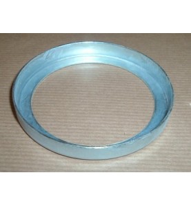 REAR OUTPUT HOUSING OIL SHIELD