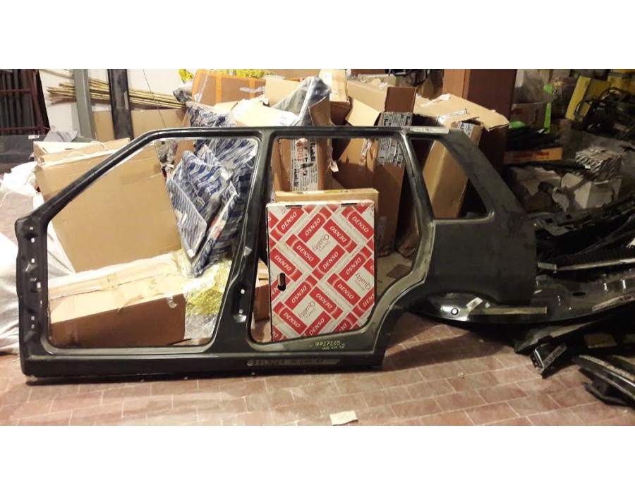 FIANCATA SX FIAT UNO 5P - OE 7727269