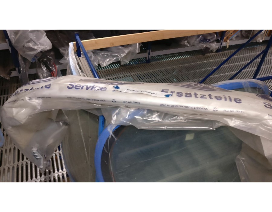 PARAURTI POSTERIORE FORD MONDEO 96/00 

REAR BUMPER FOR FORD MONDEO 96/00