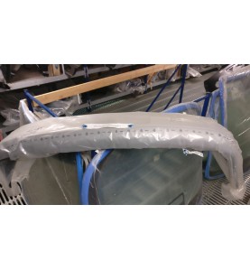 PARAURTI POSTERIORE FORD FIESTA 95/02         

REAR BUMPER FOR FORD FIESTA 95/02