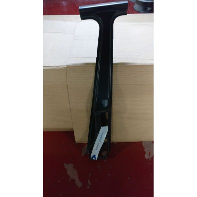 LAMIERA ESTERNA MONTANTE "B" SINISTRO FORD FIESTA 95/02 

EXTERNAL METAL RISER "B" LEFT FORD FIESTA 95/02