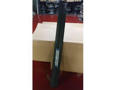 MODANATURA DESTRO PER PANNELLO BATTICALCAGNO FUSION 03/12

RIGHT MODANING FOR SILL FUSION 03/12
