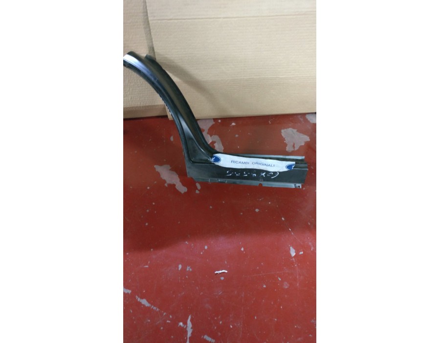 FASCIONE LATERALE POSTERIORE DESTRO FORD ESCORT 81/90 


REAR LATERAL FASTER RIGHT FORD ESCORT 81/90