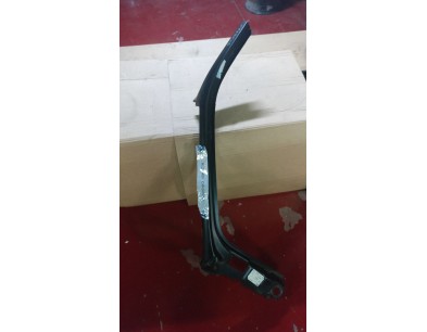 MONTANTE ANTERIORE SINISTRO FORD FIESTA 3P 89/96  


LEFT FRONT MOUNTING FORD FIESTA 3 DOORS 89/96