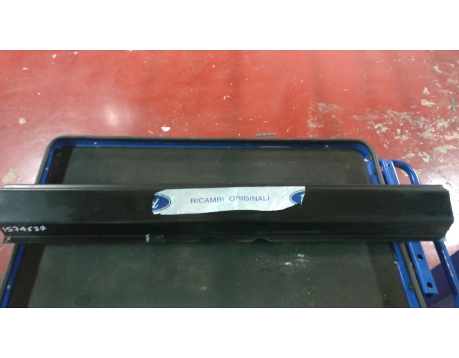FASCIONE LATERALE INFERIORE DESTRO FORD FIESTA 76/89  


RIGHT INFERIOR LATERAL PANEL FORD FIESTA 76/89