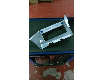 RINFORZO POSTERIORE LATERALE DESTRO FORD GALAXY 06/15  

REAR RIGHT LATERAL REINFORCEMENT GALAXY 06/15