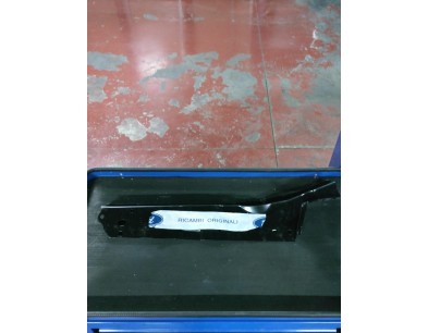 FIANCATA SINISTRO FORD FOCUS 98/05  

LEFT SIDE FORD FOCUS 98/05
