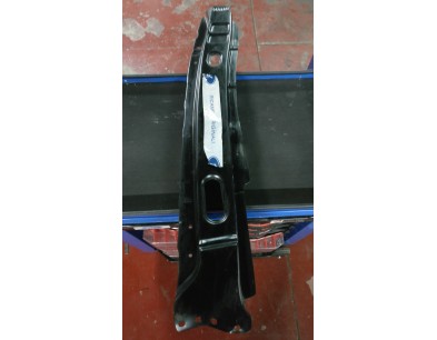 RINFORZO ANTERIORE DESTRO FORD FIESTA 95/02  

RIGHT FRONT REINFORCEMENT  FORD FIESTA 95/02