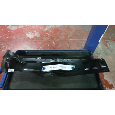 ELEMENTO DI RIEMPIMENTO ANTERIORE DESTRO FORD FOCUS 98/05 

RIGHT FRONT FILLING ELEMENT FORD FOCUS 98/05