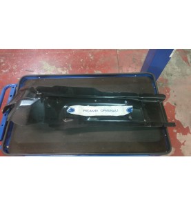ELEMENTO DI RIEMPIMENTO ANTERIORE SINISTRO FORD FIESTA 08/13   

FRONT LEFT FILLING ELEMENT FORD FIESTA 08/13