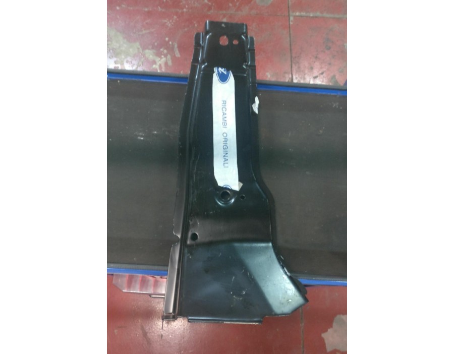 RINFORZO ANTERIORE SINISTRO FORD FIESTA 01/12   

LEFT FRONT REINFORCEMENT FORD FIESTA 01/12