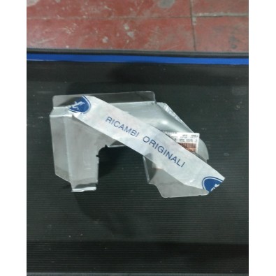 PROLUNGA TRAVERSA POSTERIORE DESTRO FORD FOCUS 03/07  

RIGHT REAR EXTENTION CROSSPIECE FORD FOCUS 03/07