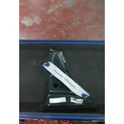 RINFORZO MONTANTE ANTERIORE SINISTRO FORD FIESTA 95/06 

LEFT FRONT MOUNTING REINFORCEMENT FORD FIESTA 95/06