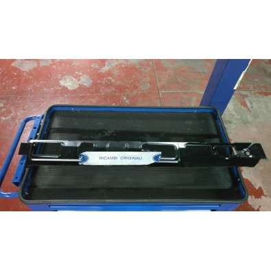 RINFORZO FASCIONE DESTRO FORD FIESTA 95/02 PUMA 97/01 

REINFORCED UNDER DOOR FORD FIESTA 95/02 PUMA 97/01