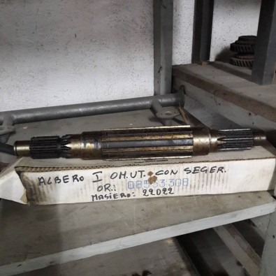 ALBERO PRIMARIO CON SEEGER CAMBIO FIAT OM DAINO CERBIATTO LUPETTO LEONCINO - OE 8553308
