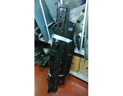 PANNELLO POSTERIORE INFERIORE FORD MONDEO 92/96 

REAR LOWER PANEL FORD MONDEO 92/96