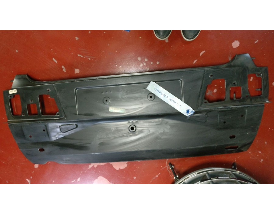 PANNELLO POSTERIORE INFERIORE FORD ESCORT 81/86  

REAR LOWER PANEL FORD ESCORT 81/86