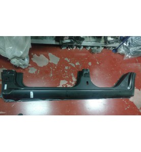 FASCIONE LATERALE SOTTOPORTA FORD FOCUS 03/05 

LATERAL UNDER THE DOOR PANEL FORD FOCUS 03/05