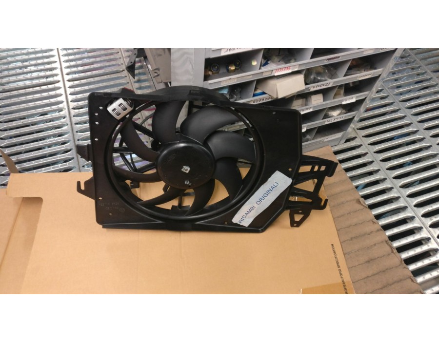 VENTOLA CON MOTORINO CON SISTEMA A.C FORD ESCORT 95/01 

FAN WITH ENGINE WITH SYSTEM A.CFORD ESCORT 95/01