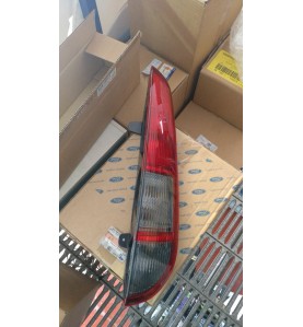 FANALE POSTERIORE DESTRO SENZA LAMPADINE FORD FOCUS 04/08 

REAR RIGHT HEADLIGHT WITHOUT LAMP FORD FOCUS 04/08