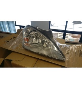 FARO ANTERIORE DESTRO FORD GALAXY 00/06 

FRONT RIGHT HEAD LIGHT FORD GALAXY 00/06