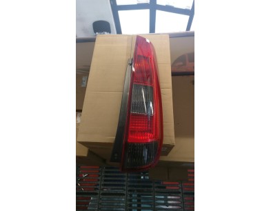 FANALE POSTERIORE DESTRO FORD FIESTA/FUSION 02/05 

REAR RIGHT HEADLIGHT FORD FIESTA/FUSION 02/05