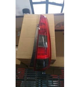 FANALE POSTERIORE DESTRO FORD FIESTA/FUSION 02/05 

REAR RIGHT HEADLIGHT FORD FIESTA/FUSION 02/05