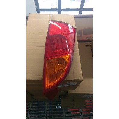FANALE POSTERIORE DESTRO FORD FOCUS 98/05 

REAR RIGHT HEADLIGHT FORD FOCUS 98/05