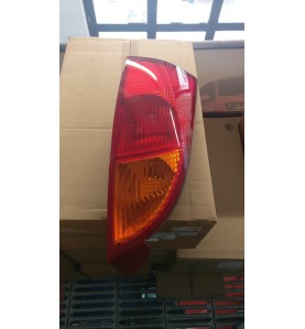 FANALE POSTERIORE DESTRO FORD FOCUS 98/05 

REAR RIGHT HEADLIGHT FORD FOCUS 98/05