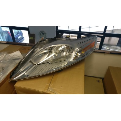 FARO ANTERIORE SINISTRO FORD MONDEO 07/10 

FRONT LEFT HEADLIGHT FORD MONDEO 07/10