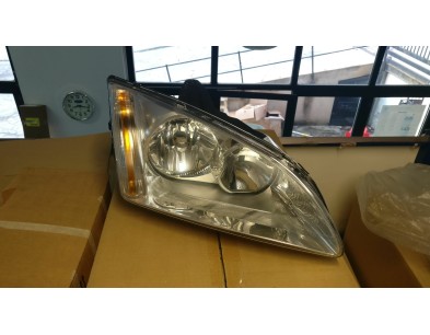 FARO ANTERIORE DESTRO FORD FOCUS 04/08 

FRONT RIGHT HEADLIGHT FORD FOCUS 04/08