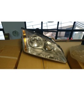 FARO ANTERIORE DESTRO FORD FOCUS 04/08 

FRONT RIGHT HEADLIGHT FORD FOCUS 04/08
