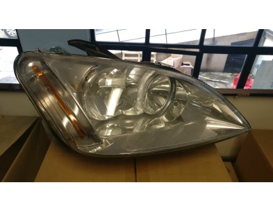 FARO ANTERIORE SINISTRO CON FARO ALOGENO  FORD FOCUS 03/08 

FRONT LEFT HEADLIGHT WITH LAMP HALOGEN FORD FOCUS 03/08