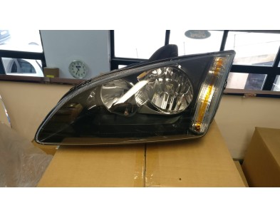 FARO ANTERIORE SINISTRO  CON CORNICE NERA FORD FOCUS 04/08 

FRONT LEFT HEADLIGHT WITH  BLACK FRAME FORD FOCUS 04/08