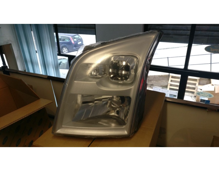 FARO ANTERIORE SINISTRO FORD TRANSIT 08/11 

FRONT LEFT HEADLIGHT FORD TRANSIT 08/11