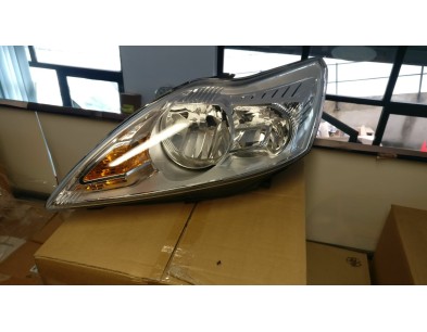 FARO ANTERIORE SINISTRO FORD FOCUS CABRIOLET 08/10 

FRONT LEFT HEADLIGHT FOR FOCUS CABRIOLET 08/10