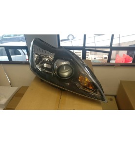 FARO ANTERIORE DESTRO FORD FOCUS FOCUS CABRIO 08/10  

FRONT RIGHT HEADLIGHT FORD FOCUS AND FOCUS CABRIOLET 08/10