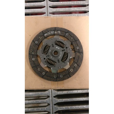 DISCO FRIZIONE PER INFO MODELLI E MOTORI GUARDA FOTO ALLEGATA  

CLUTCH DISC FOR INFO MODELS AND ENGINE SEE THE PHOTO