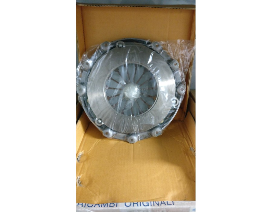 COPERCHIO SCATOLA FRIZIONE FORD RANGER 02/07 2.5 DIESEL 

CLUTCH BOX COVER FORD RANGER 02/07 2.5 DIESEL