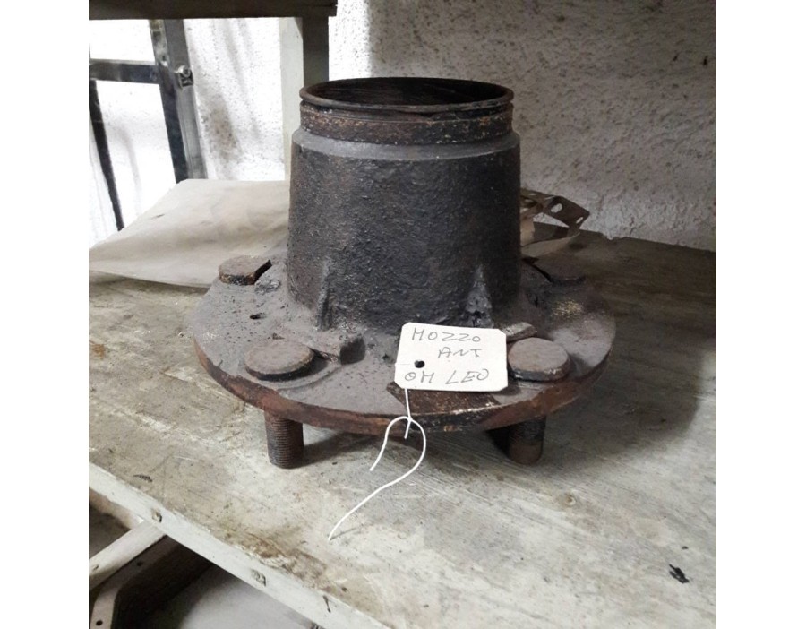 MOZZO RUOTA ANT OM LEONCINO LUPETTO