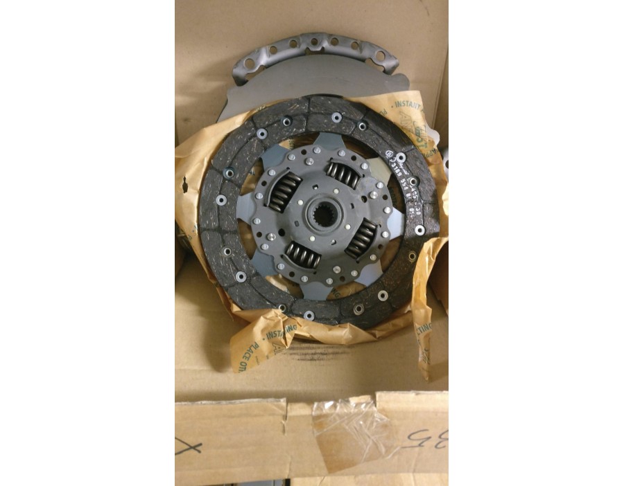 KIT FRIZIONE FORD ESCORT 95/01 1.8 BENZINA 115/105 PS  

KIT CLUTCH FORD ESCORT 95/01 1.8 PETROL 115/105 PS