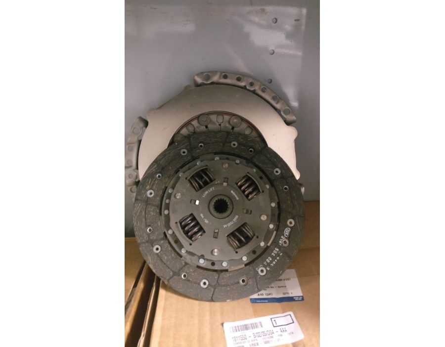 KIT FRIZIONE VEDI FOTO 

KIT CLUTCH SEE THE PHOTO 

PER MOTORI 1.8 DIESEL 
FOR ENGINE 1.8 DIESEL