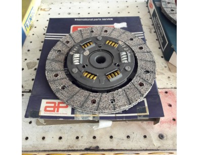 DISCO FRIZIONE SIMCA 1100 -  CLUTCH PLATE SIMCA 1100 - HB1934

DIAMETRO EST 180 - DIAMETRO INT 17