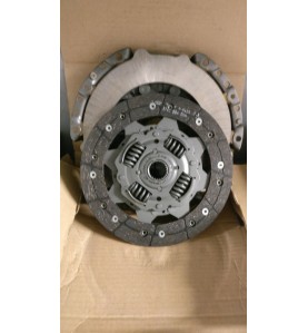KIT FRIZIONE FORD MONDEO 95/96 96/00 1.6/1.8 BENZINA  

KIT CLUTCH FORD MONDEO 95/96 96/00 1.6 1.8 PETROL