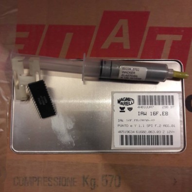 KIT RIPARAZIONE CHIP CENTRALINA INIEZIONE FIAT PUNTO 176 94-97 FIAT 46519634